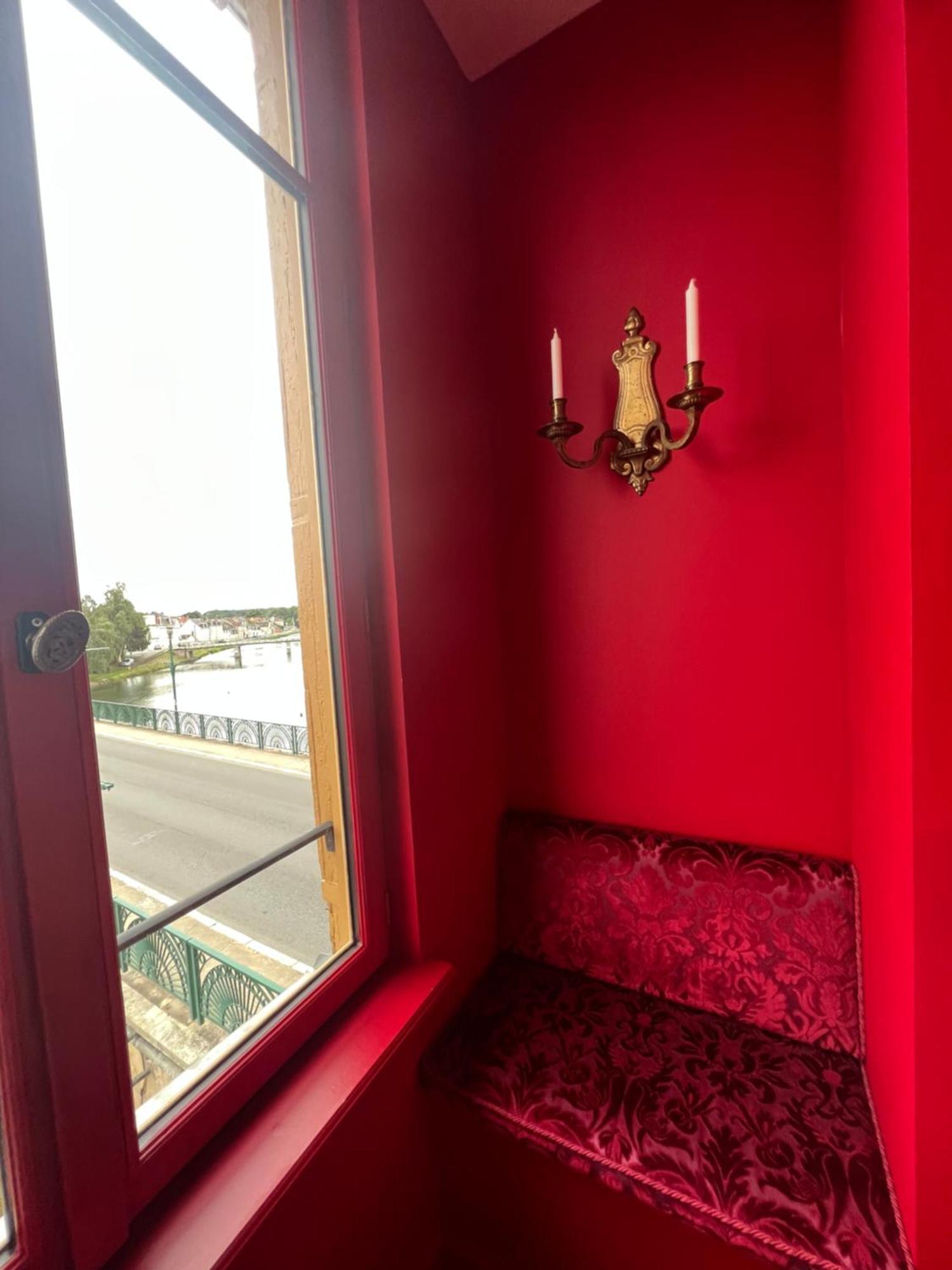 Logis Hotel La Maison A Pan De Bois Виерзон Екстериор снимка